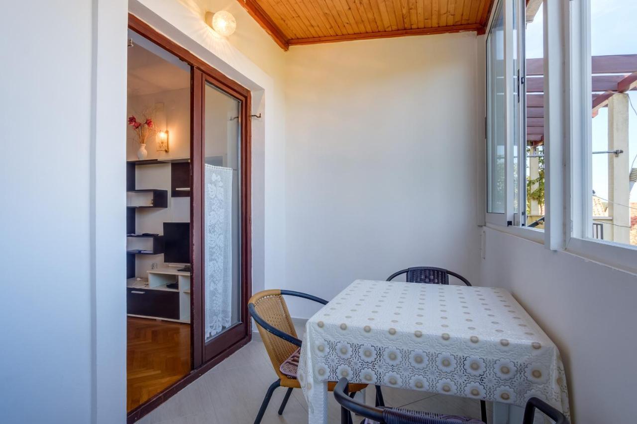 Oaza Apartment มาลีโลชินจ์ ภายนอก รูปภาพ