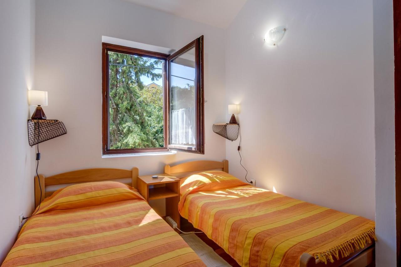 Oaza Apartment มาลีโลชินจ์ ภายนอก รูปภาพ